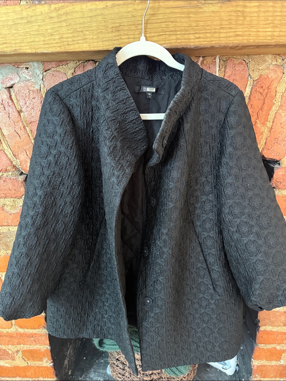 Badgley Mischka - Black Textured Quilted Jacket - Elegant Women's Coat